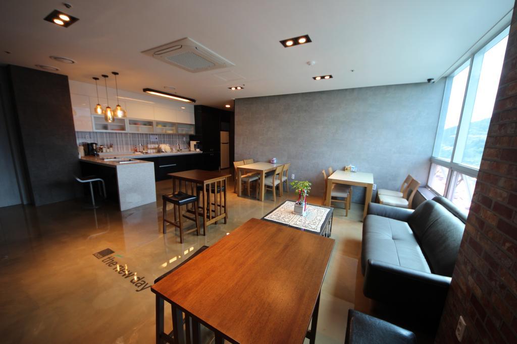 Hostel The New Day Μπουσάν Εξωτερικό φωτογραφία