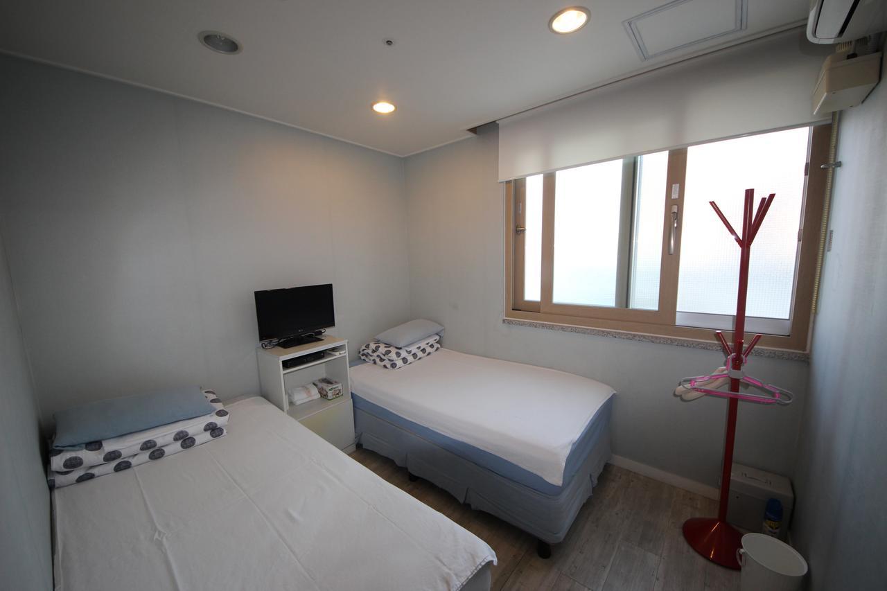 Hostel The New Day Μπουσάν Εξωτερικό φωτογραφία
